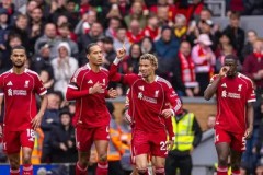 邦马蒂女足三连冠辉煌，登贝莱荣膺金球奖成就PSG新王