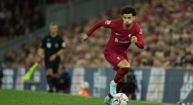 纽卡斯尔豪掷千金未见效，欧冠资格希望渺茫。