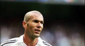 李现获赠皇马10号球衣，开启足球运动员跨界之旅